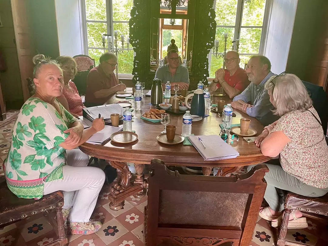 Réunion de travail au château de Lantilly